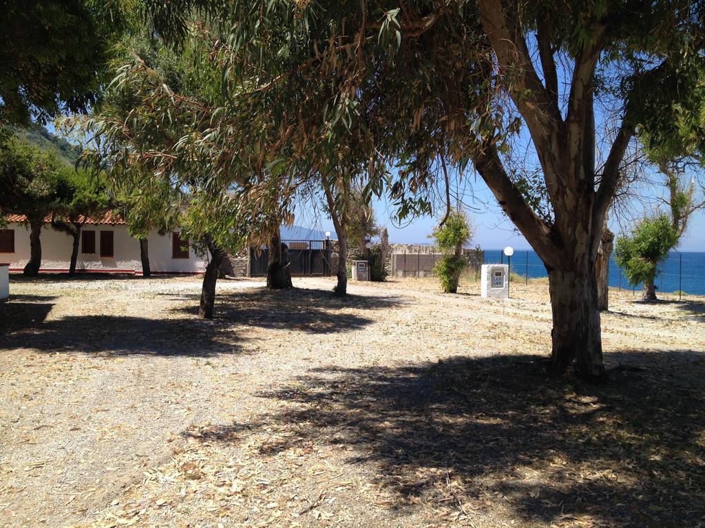Camping B&B Gioiosa Gioiosa Marea Εξωτερικό φωτογραφία