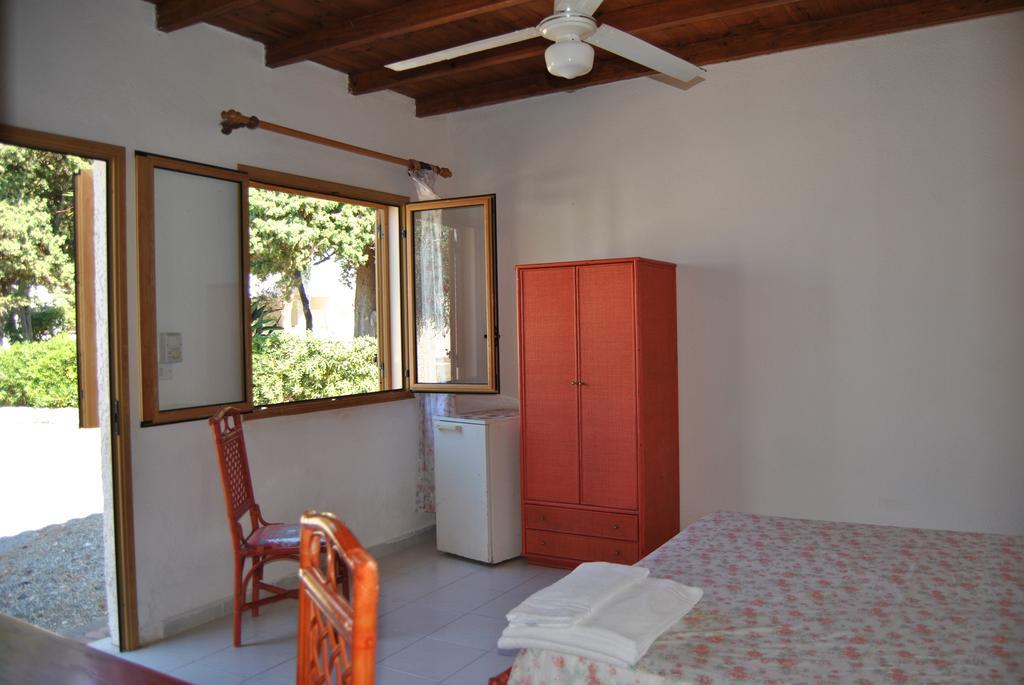 Camping B&B Gioiosa Gioiosa Marea Εξωτερικό φωτογραφία