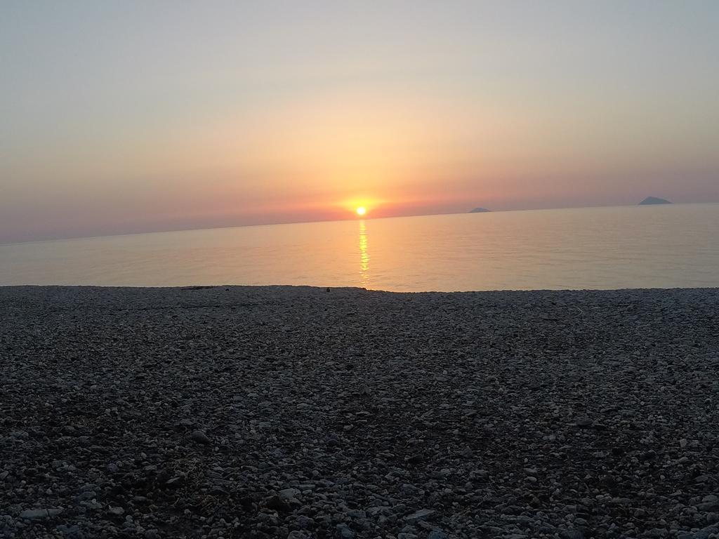 Camping B&B Gioiosa Gioiosa Marea Εξωτερικό φωτογραφία