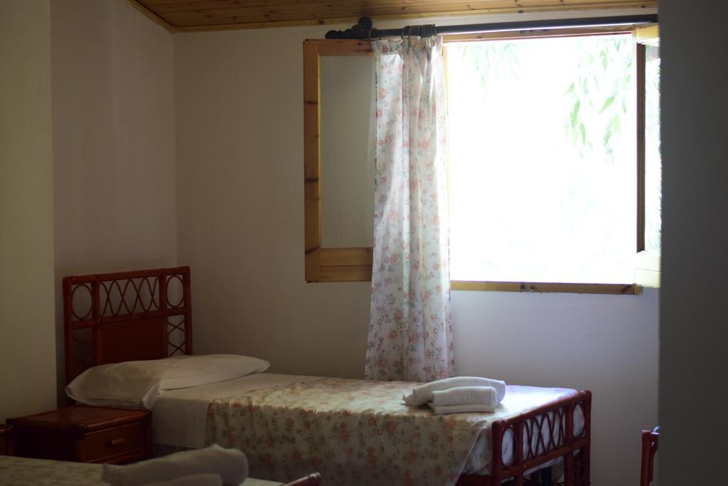 Camping B&B Gioiosa Gioiosa Marea Εξωτερικό φωτογραφία