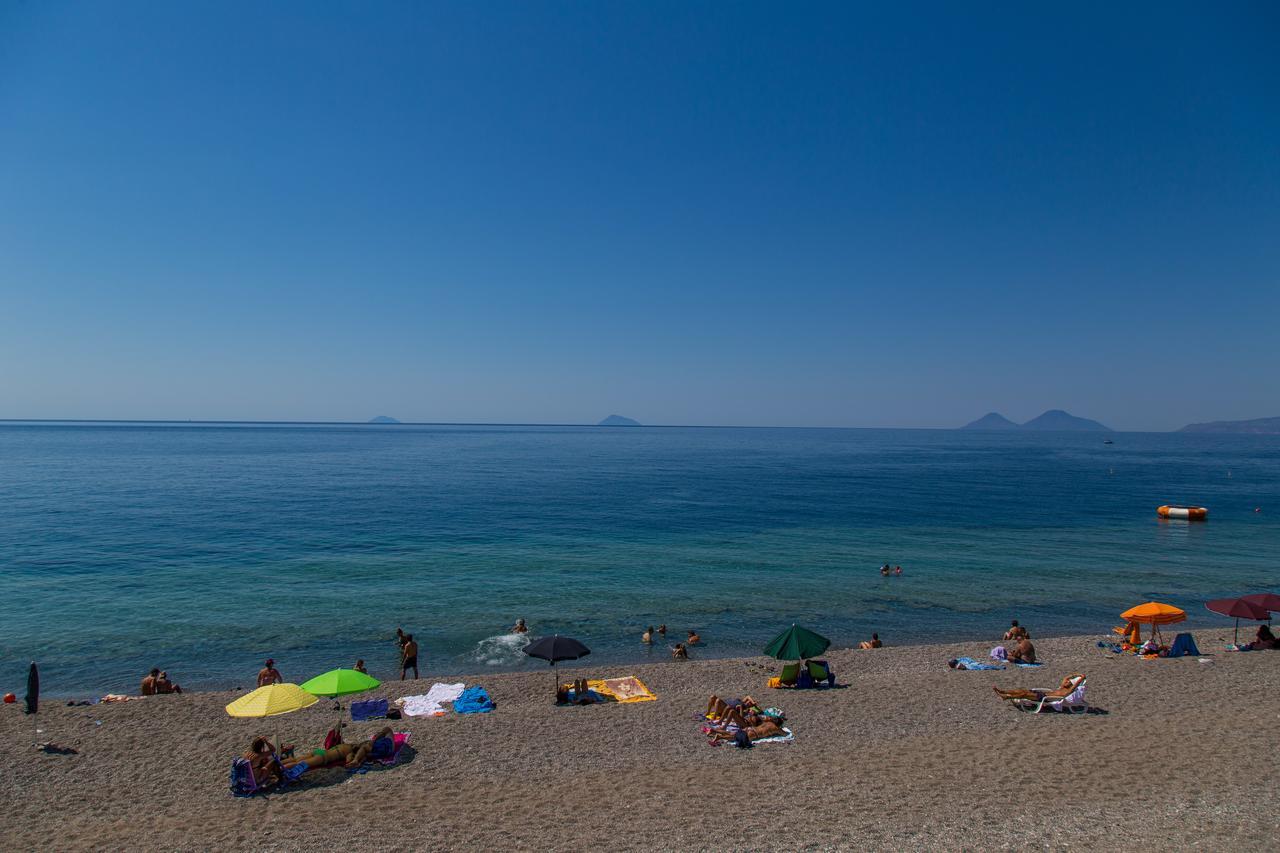 Camping B&B Gioiosa Gioiosa Marea Εξωτερικό φωτογραφία